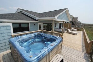 hottub-b (1280x853)