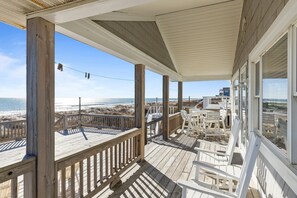 Covered Porch open to deck