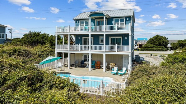 Exterior Ocean side with Pool