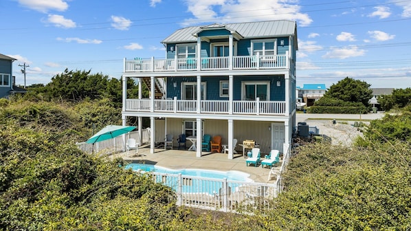 Exterior Ocean side with Pool