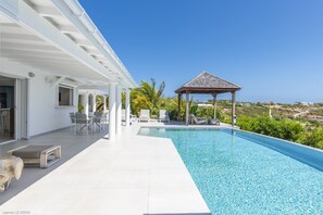 Heated pool 4 x 10 m, large terrace with gazebo and lounge area, deckchairs. Outdoor shower. 