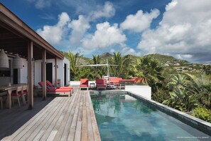 Beautiful heated pool facing the view. Large terrace with sun loungers and outdoor lounge area. Gas barbecue, outdoor shower.