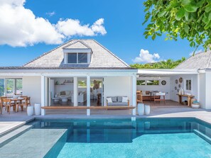 Heated pool, expansive terrace with several sun loungers. Nice outdoor lounge area on the terrace facing the view. Gas barbecue and outdoor shower.
