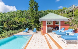 Heated pool 4.5 x 15 m, heated jacuzzi, terrace with deck chairs, outdoor lounge area. Gas barbecue.
