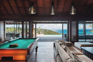 Air conditioning, ceiling fan, HD-TV, Dish network, DVD player, Apple TV. Opens onto the terrace. Ocean view. 