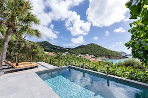 Nice pool, terrace with deck chairs and loungers. Beautiful views over the bay. 