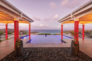 Modern and chic outdoor lightings.