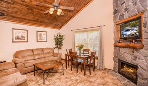 living_area_fireplace_1BR_BA_lodges_at_great_smoky_mountains-720x420