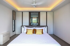 On the main level. Queen size bed, air conditioning, HD-TV, Apple TV, Dish Network, dressing room, programmable safe. Adjoining bathroom with shower, hair dryer, towels and beach towels.
