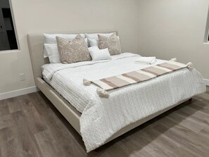 Bedroom # 1 · Master Suite · Cal King Bed 