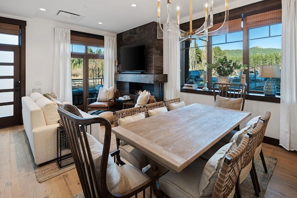 Dining/Living Room