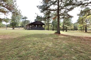 Big yard for the kids (and grown ups!) Just steps from the Little Missouri River