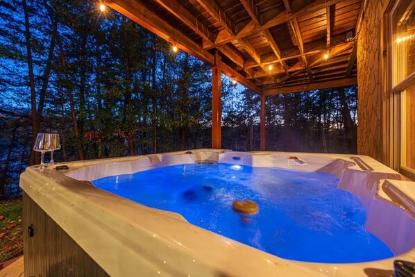 Bain à remous extérieur