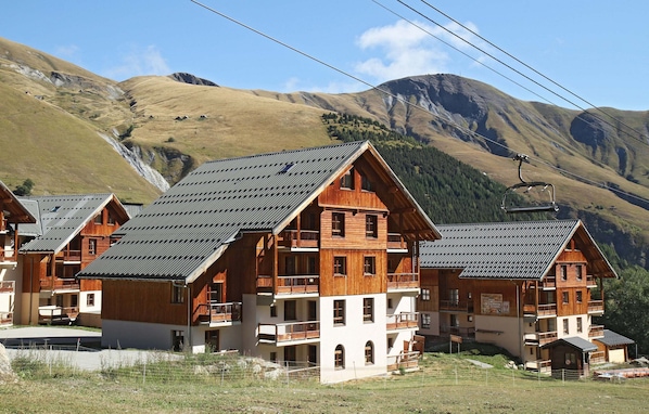 Spend a fantastic holiday in Saint-Sorlin-d'Arves!
