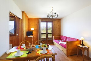 Sit back and relax in the bright and cozy living area.