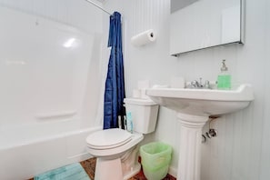 Clean Toilet
