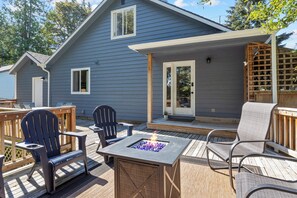 Sit and enjoy the sun or an evening of solitude around the fire with family. 