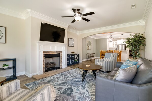 Owens Cross Roads Vacation Rental | 3BR | 2BA | 1,650 Sq Ft | Stairs Required
