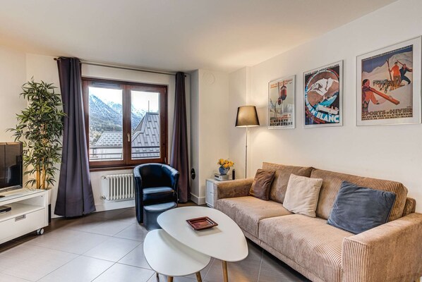 The peaceful living room in Alpes IV