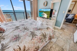 Beautiful Bedroom with Ocean View
