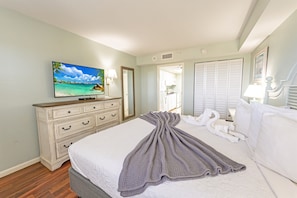 Amazing Bedroom, Beautifully Decorated