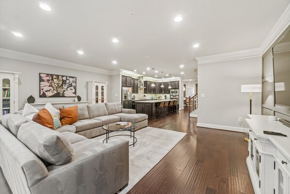Lavish, spacious, well-appointed 3-bed, 3.5 bath home just minutes from downtown Annapolis
