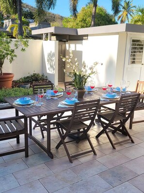 Outdoor dining