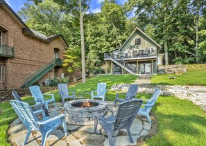Park Place is a wonderful home to enjoy your Saugatuck Douglas visit