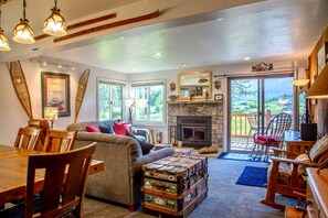 Living Room has comfortable furniture and mountain views from every seat!