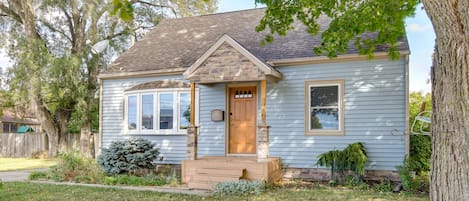 Ames Vacation Rental | 4BR | 2BA | Stairs Required | 1,450 Sq Ft
