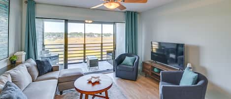 Murrells Inlet Vacation Rental | 2BR | 1BA | 666 Sq Ft | Stairs Required