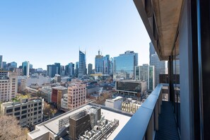 Incredible views of the Melbourne city skyline