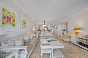 A Luxurious Condo located right on the Famous OC Boardwalk!