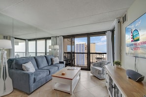 A Lovely Oceanfront Condo in the Ever-Popular Sea Watch!
