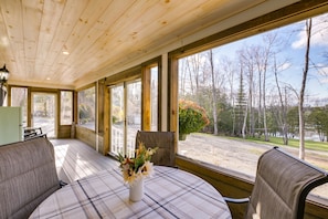 Screened-In Porch | Lake/Forest Views | Pets Welcome w/ Fee | Free WiFi