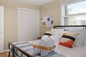King size Bed