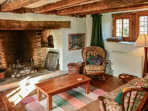 Living room | Squire Cottage - Squire Farm, Bishops Castle