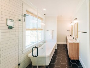 Stunning Master Bathroom with Double Vanity and Walk-in Closet