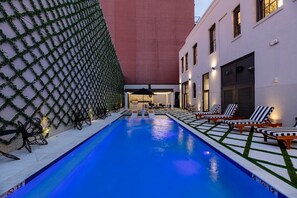 Shared pool/outdoor space **Pool will be closed during the week of Mardi Gras: 2/25/2025-3/5/2025**