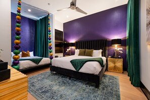 King Bed + Twin Bed