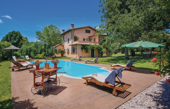 pool
