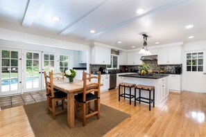 Kitchen & Dining Room