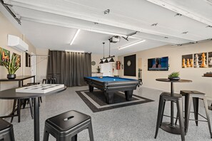 Spielezimmer