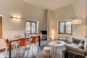 The living space in apartment Alpes V