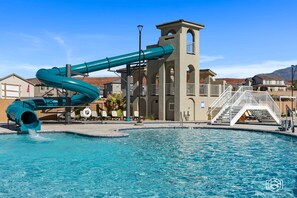 Community Pool / Waterslide/ Lazy River