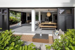 Outdoor Lounge