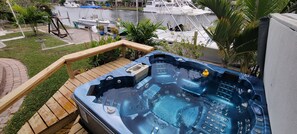 屋外スパ浴槽