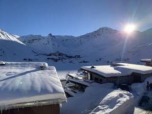 View (2)