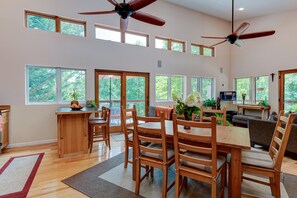 Enjoy the lightness of existence in this sweet crib.