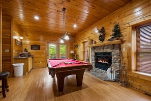 Spielezimmer